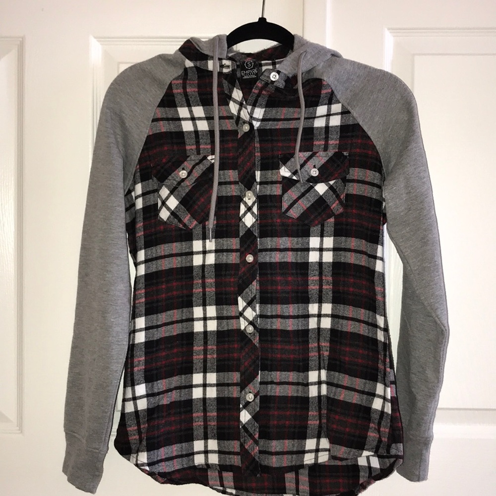 NWOT Zumiez Empyre Grey Black and Red Plaid Button up Sweater